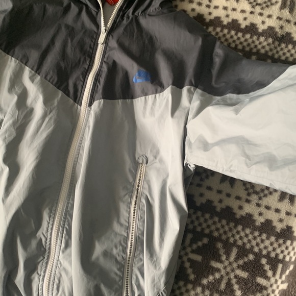 Nike Windbreaker - Picture 3 of 6